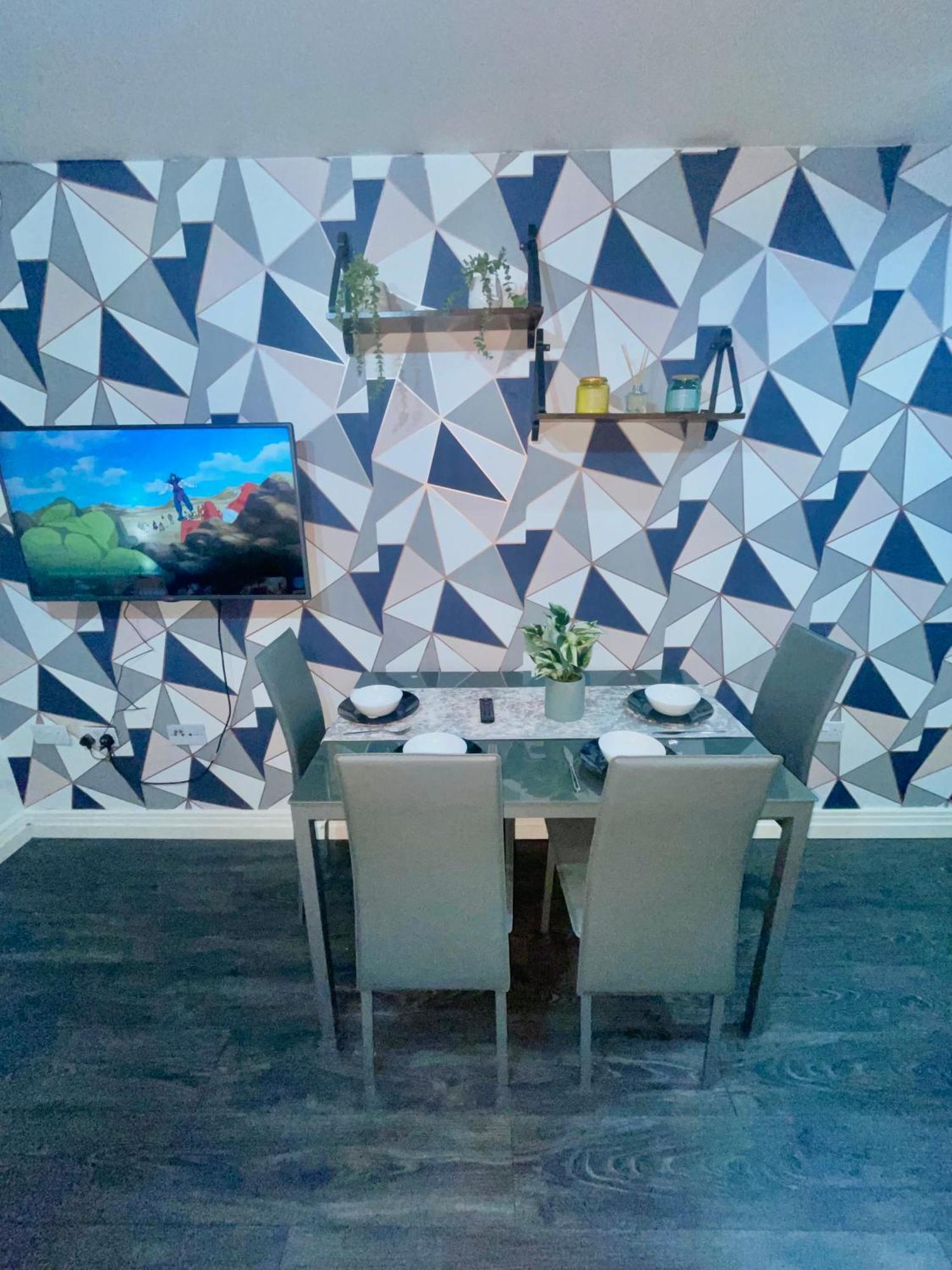Apartamento Centre- Long Stay, Homey 2 Bed Apartment- Contractors, Working Professionals, Families & Relocators *